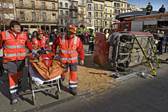 Efectivos de Cruz Roja, DYA y bomberos, durante el simulacro.