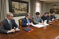 Caballero firma un convenio con el Ayuntamiento de Tudela