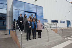 La Presidente Barcinas visita la planta del Grupo Virto en Funes.