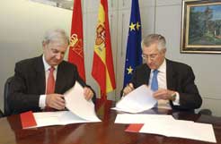 Dámaso Munárriz y José Ignacio Palacios firman el convenio de colaboración