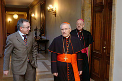 El Presidente Sanz, el Cardenal Rouco Varela y el arzobispo Sebastián.