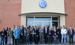 Visita de técnicos de empresas automovilísticas a VW Navarra.