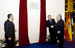 El Presidente Sanz en la inauguración de la nueva línea de producción de Guardian Glass Navarra