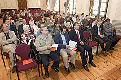 Público asistente a la entrega del galardón en el salón Pío Baroja del INAP