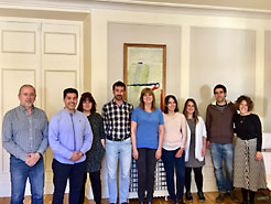 Participantes en la reunión celebrada en el Palacio de Navarra.