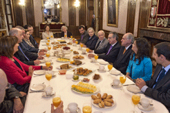 El Presidente Sanz ofrece un desayuno a los Premios Príncipe de Viana 2011