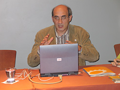 Manel Ferri, en un momento de su exposición