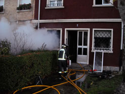 Imagen de la vivienda afectada por las llamas.