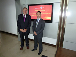 El consejero Roig con el vicepresidente de COMANSA JIE, Chen Demu