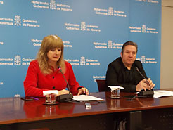 Ana Ollo y Pello Pellejero, durante la compareciencia ante la prensa.