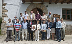 El Presidente Sanz con los representantes municipales del Valle de Atez