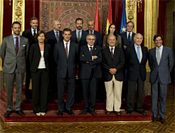 Presidente Sanz y grupo Acciona.