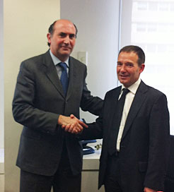El consejero de Fomento y Vivienda, Anai Astiz se reúne con el presidente de Adif, Enrique Verdeguer