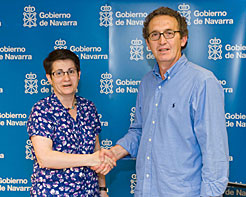 La consejera Sanzberro y el presidente de Consebro, José Pedro Salcedo