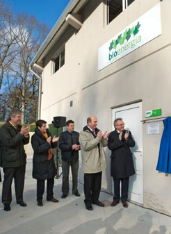 Sanz inaugura la planta de biogás de Ultzama