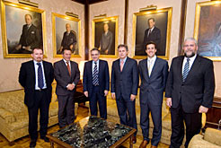 De izda. a dcha: Carlos Alonso, Michel D'Humaieres, Presidente Sanz, consejero Armendáriz, Eduardo Villarroya José Mª Aracama.