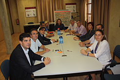 La consejera Alba, con los alcaldes y representantes de Conda.