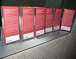 Varios folletos informativos del Pabellón de Navarra