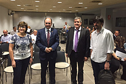 El vicepresidente Ayerdi y el alcalde de Tudela, Eneko Larrarte, con personal técnico del Gobierno de Navarra.