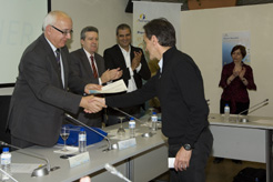 El profesor Javier Muñoz recibe el premio eTwinnigs