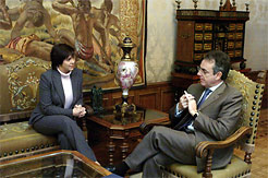 La consejera delegada de Microsoft se ha reunido con el Presidente Sanz