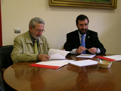 Firma del convenio de gestión de la Biblioteca de Viana