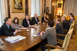 La reunión se ha celebrado esta tarde en el Palacio de Navarra