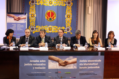 Sesión inaugural de las jornadas sobre Justicia Restaurativa y Mediación de la UPNA.