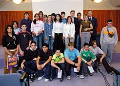 Imagen de los participantes en la final del concurso.