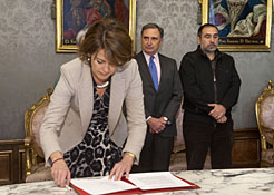 La Presidenta Barcina firma el acuerdo