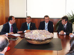 Reunión sobre Seguridad Vial celebrada en el Palacio de Justicia de Pamplona.