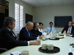 Reunión de Sanz, Barcina y Roig con los representantes de la Cámara de Comercio de Coral Gables.