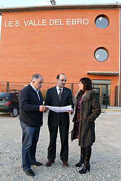 El consejero Catalán visita el IES Valle del Ebro de Tudela.