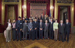 El Presidente Sanz, junto con los participantes