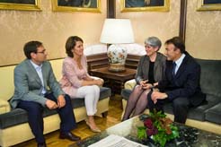 Reunión de la Presidenta Barcina y la consejera Goicoechea con representantes de la Asociación de Cazadores de Navarra