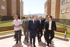 El Presidente entrega viviendas en Zizur