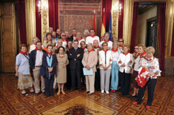 Recepción a miembros del Hogar Navarro de Sevilla