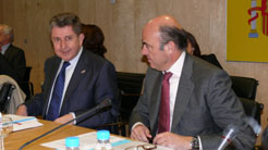 El vicepresidente Miranda y el ministro Luis de Guindos en la reunión del Consejo Interterritorial de Internacionalización