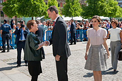 Barkos, Felipe VI y Doña Letizia