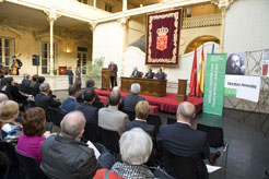 Montxo Armendáriz recibe el Premio Manuel Lekuona de Eusko Ikaskuntza-Sociedad de Estudios Vascos