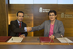Sanzberro y Marqueta durante la firma del convenio