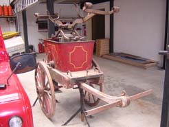 primer carro del cuerpo de bomberos de Vera de Bidasoa, que se conserva aún en el parque