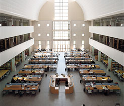 Biblioteca de la UPNA.