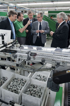 El Presidente visita la empresa Schneider Electric