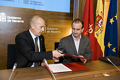 Esparza y Romero firman el convenio de colaboración