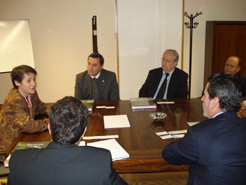 La consejera Sanzberro durante su encuentro con la delegación del Ministerio de Integración de Brasil.