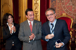 El Presidente Sanz recibe al equipo de balonmano femenino Itxako-Reyno de Navarra